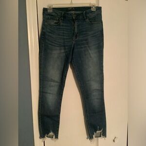 Abercrombie & Fitch Mid Rise Super Skinny Ankle Jean. Size 6 short